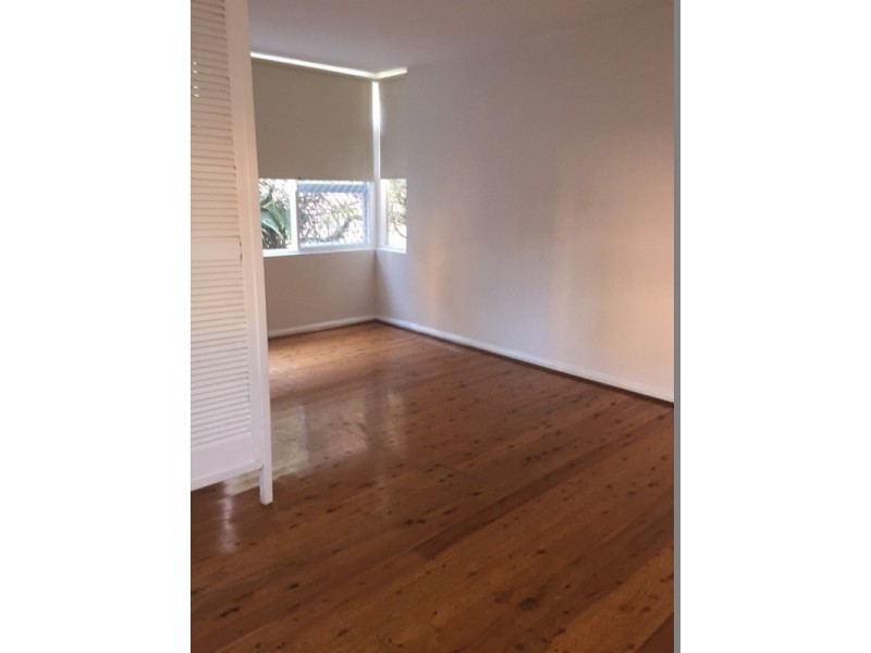3/4 Grafton Crescent, Dee Why NSW 2099