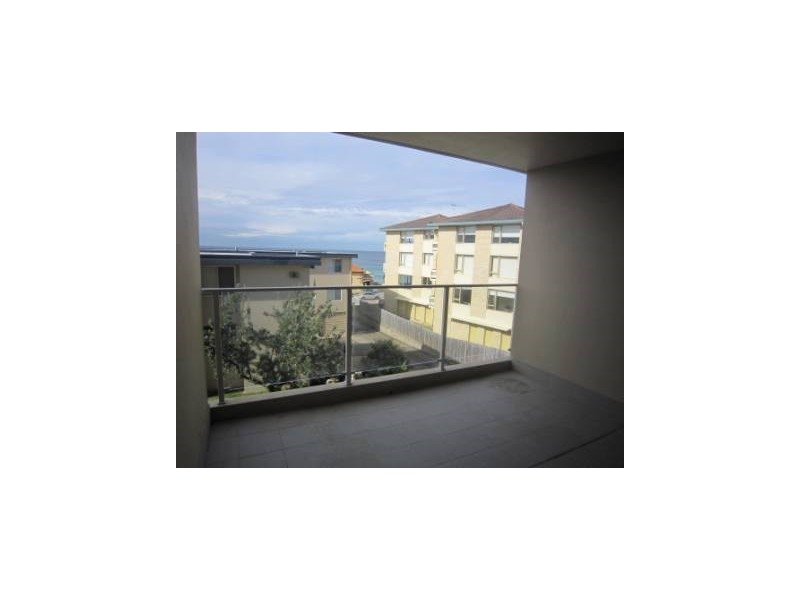 13/52 Carrington Parade, Curl Curl NSW 2096