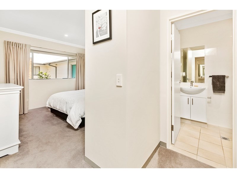 30/12 Shackel Avenue, Brookvale NSW 2100