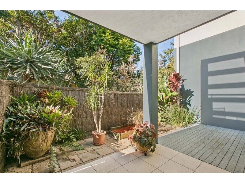 1/74-76 Old Pittwater Road, Brookvale NSW 2100