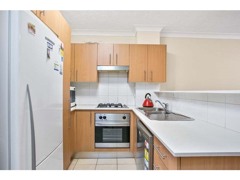 1/74-76 Old Pittwater Road, Brookvale NSW 2100