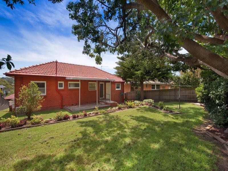 8 Libya Crescent, Allambie Heights NSW 2100