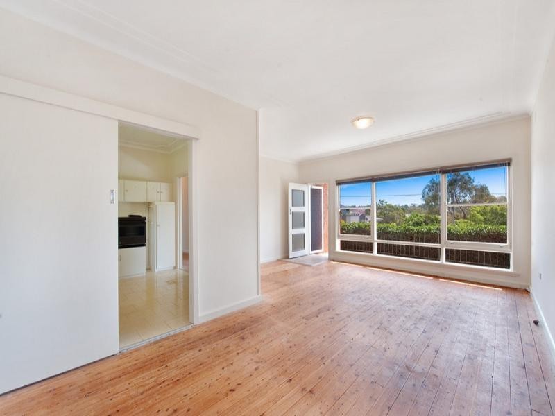 8 Libya Crescent, Allambie Heights NSW 2100