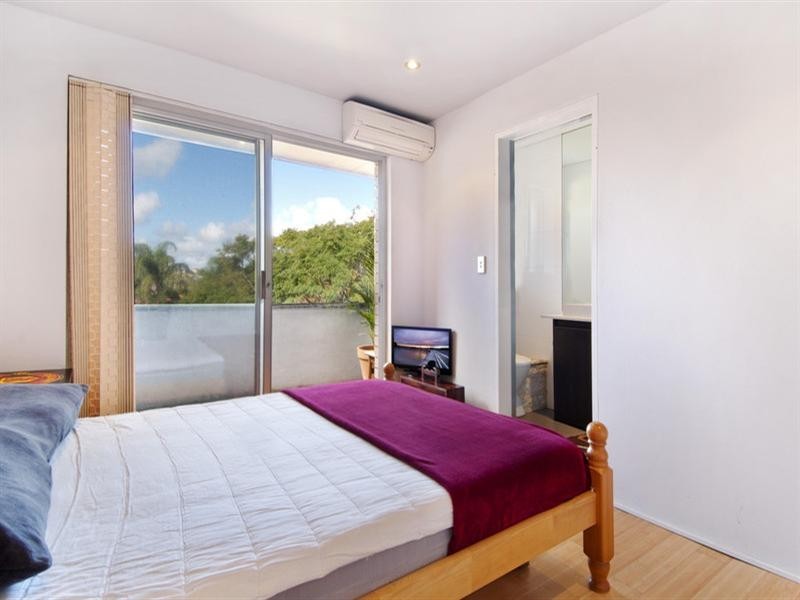 8/80 Wyadra Avenue, Freshwater NSW 2096