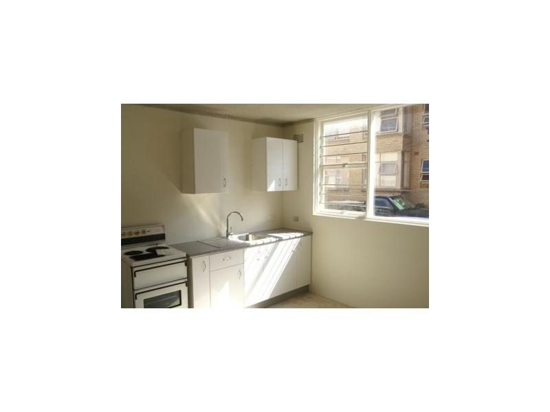 1a/3 Grafton Crescent, Dee Why NSW 2099