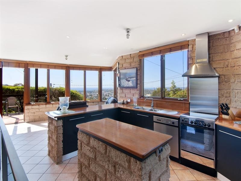 18 Owen Stanley Avenue, Beacon Hill NSW 2100