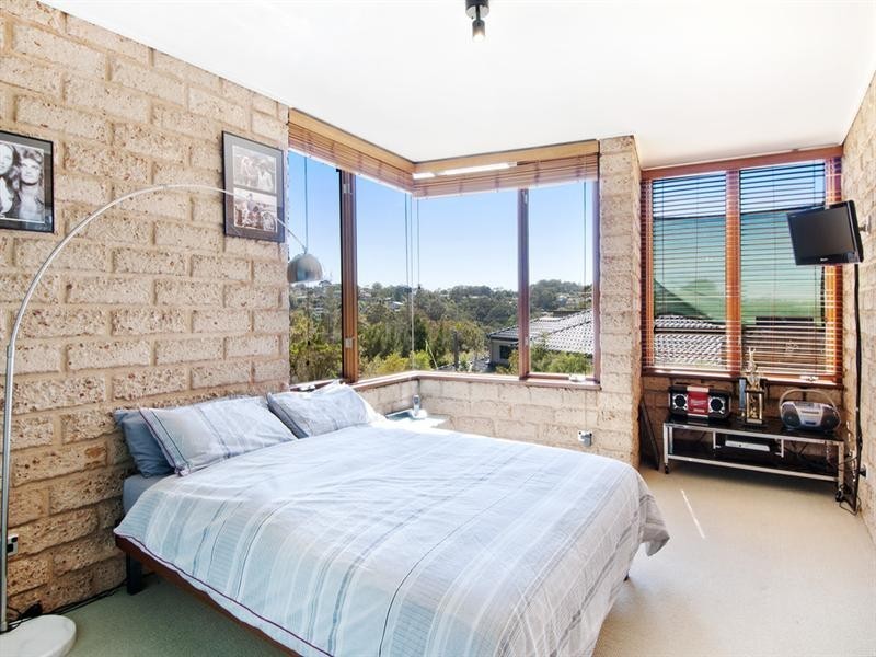 18 Owen Stanley Avenue, Beacon Hill NSW 2100