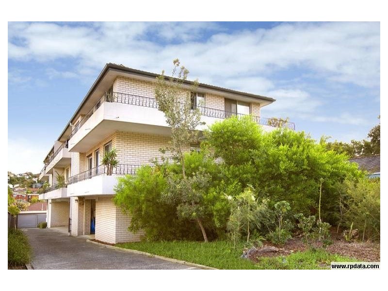 2/15 Oceanview Road, Freshwater NSW 2096