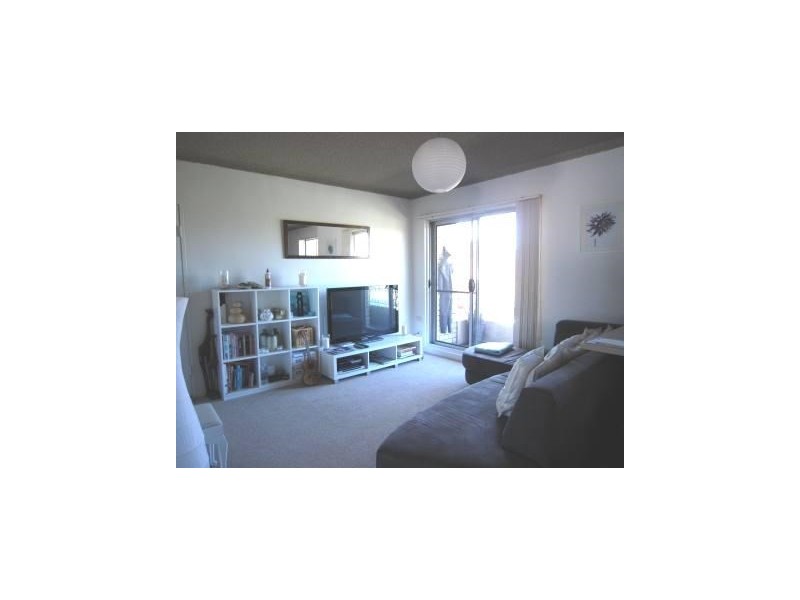 2/15 Oceanview Road, Freshwater NSW 2096