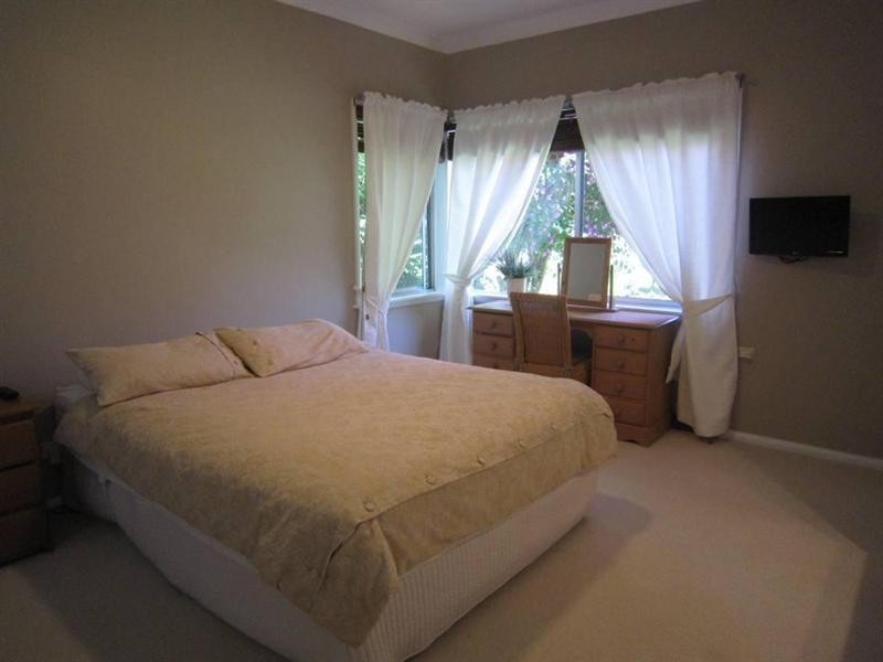 42 Allenby Park Parade, Allambie Heights NSW 2100