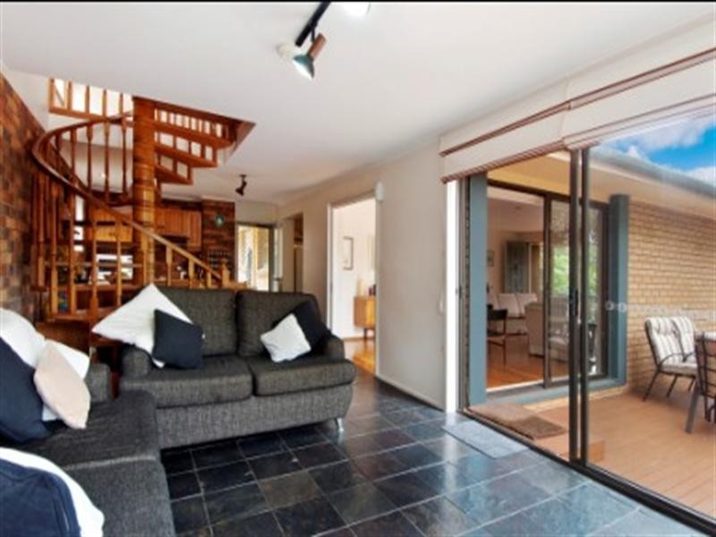 7 Derna Crescent, Allambie Heights NSW 2100