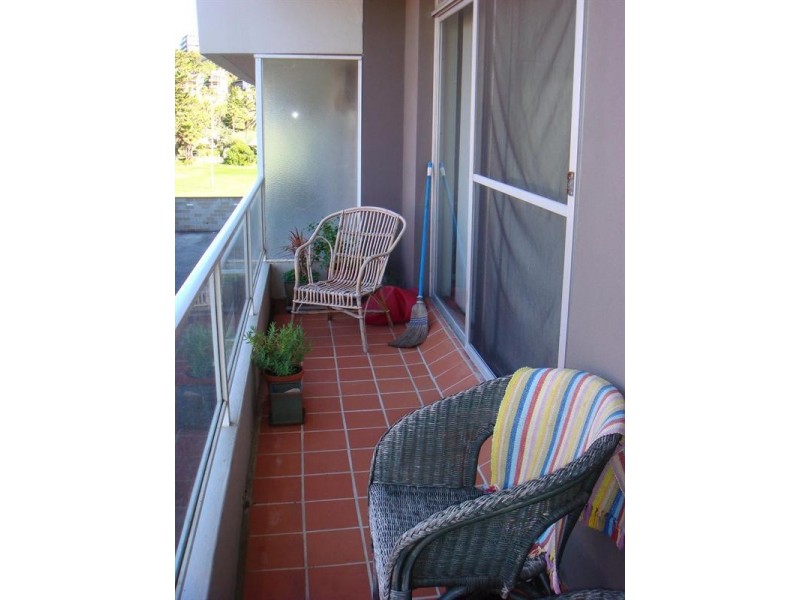 2/43 Oceanview Road, Freshwater NSW 2096