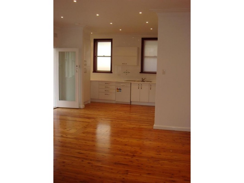 7 Lakeside Crescent, North Manly NSW 2100