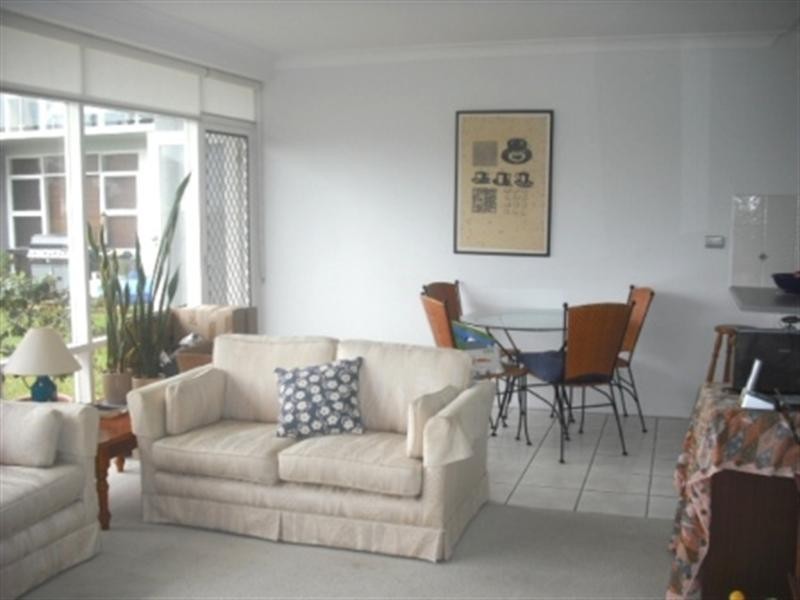 2/127 Queenscliff Road, Queenscliff NSW 2096