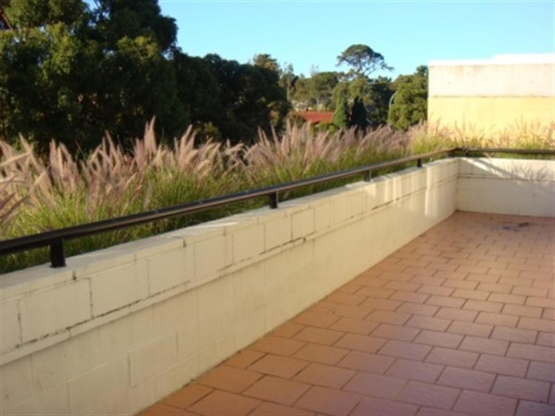 10/13-15 Francis Street, Dee Why NSW 2099