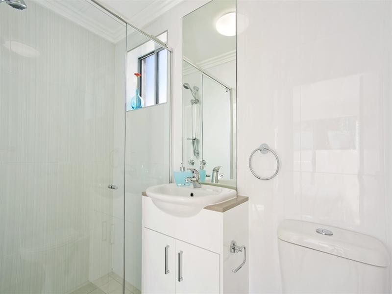 30/12-16 Shackel Avenue, Brookvale NSW 2100