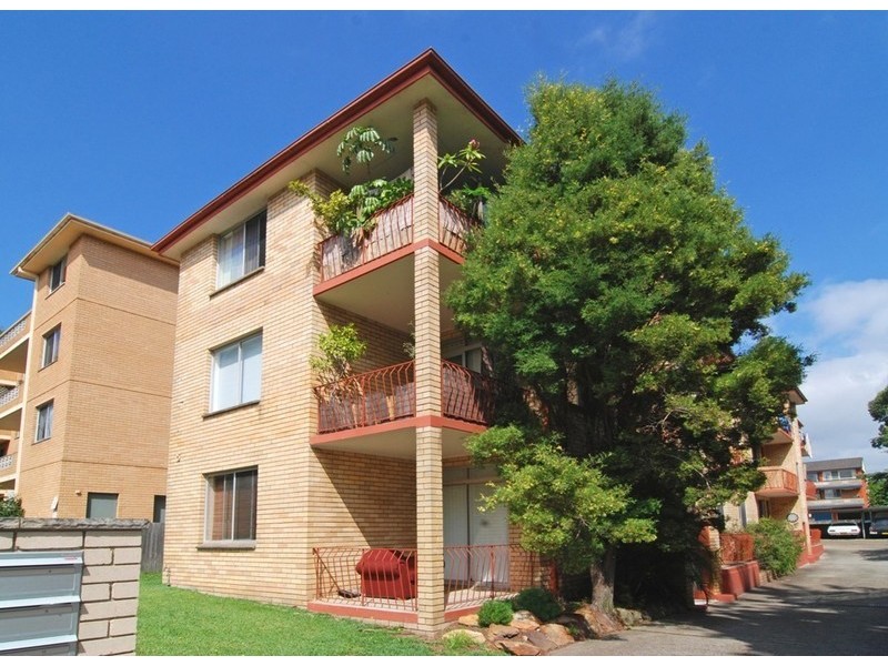 1/8 Avon Road, Dee Why NSW 2099