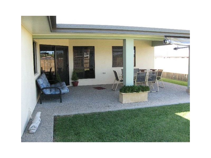 12 Vesta Lane, Ooralea QLD 4740