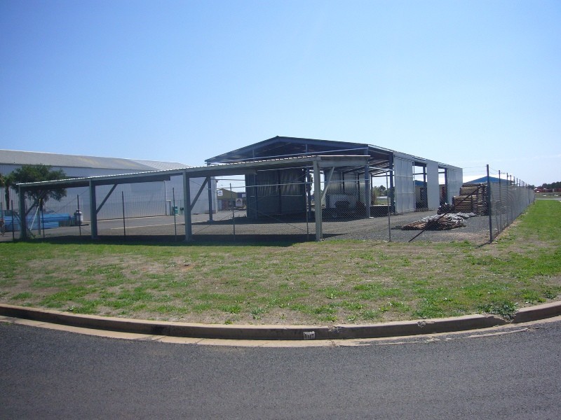 1B Williams Circuit, Dubbo NSW 2830