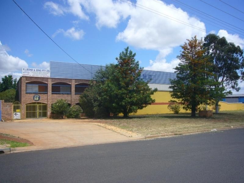 15 Douglas Mawson Road, Dubbo NSW 2830
