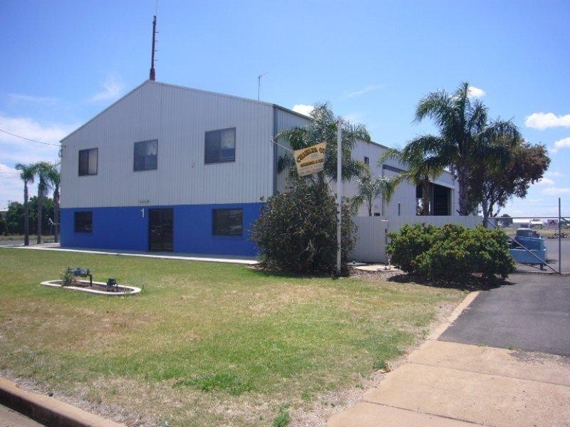 1 Williams Circuit, Dubbo NSW 2830