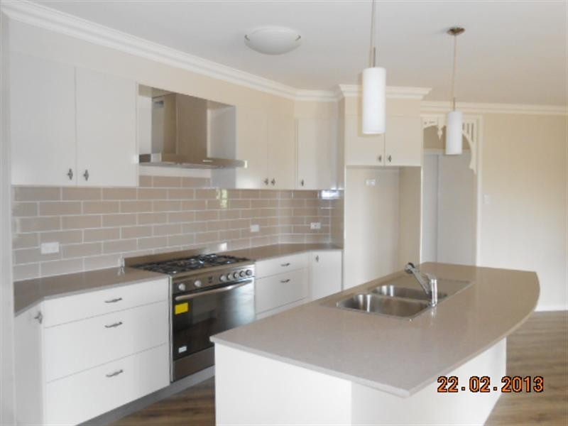 Gleneagle QLD 4285