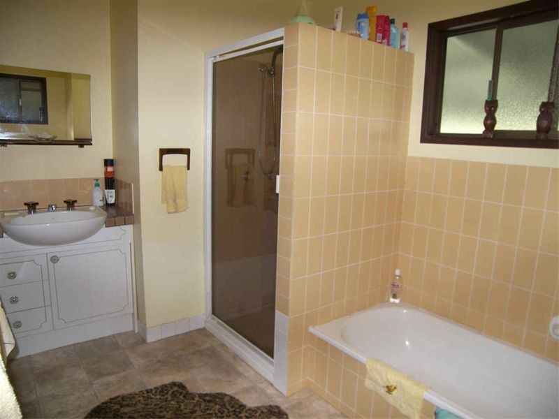 18 Farwell Close, Kooralbyn QLD 4285