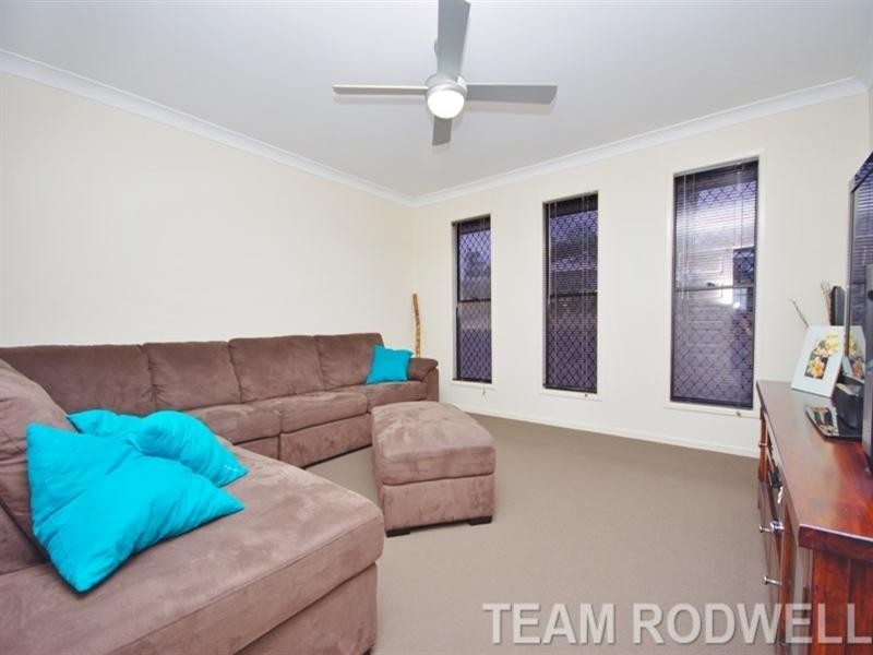 90 Carrigan Way, Gleneagle QLD 4285