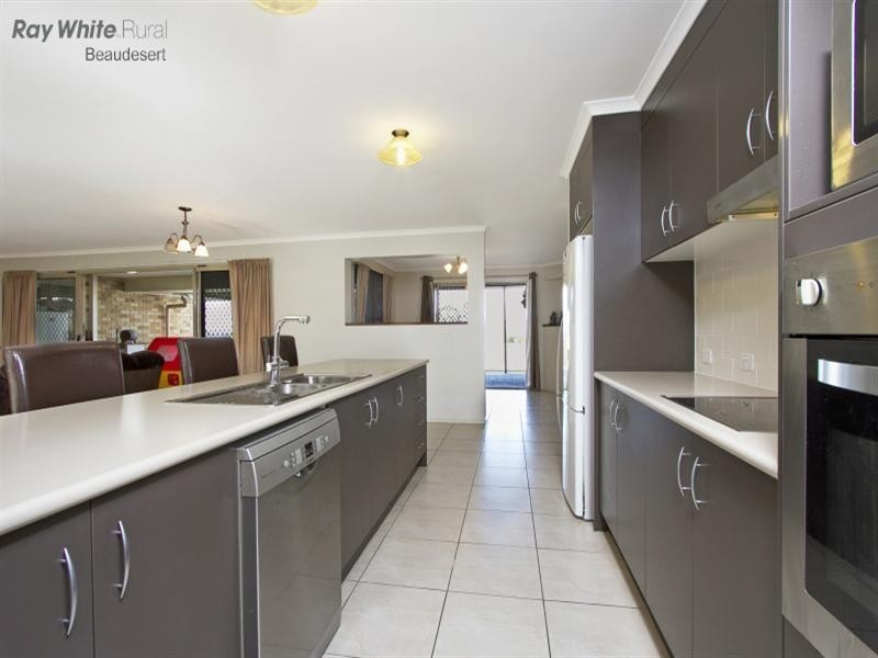 19 Parkhurst Place, Gleneagle QLD 4285