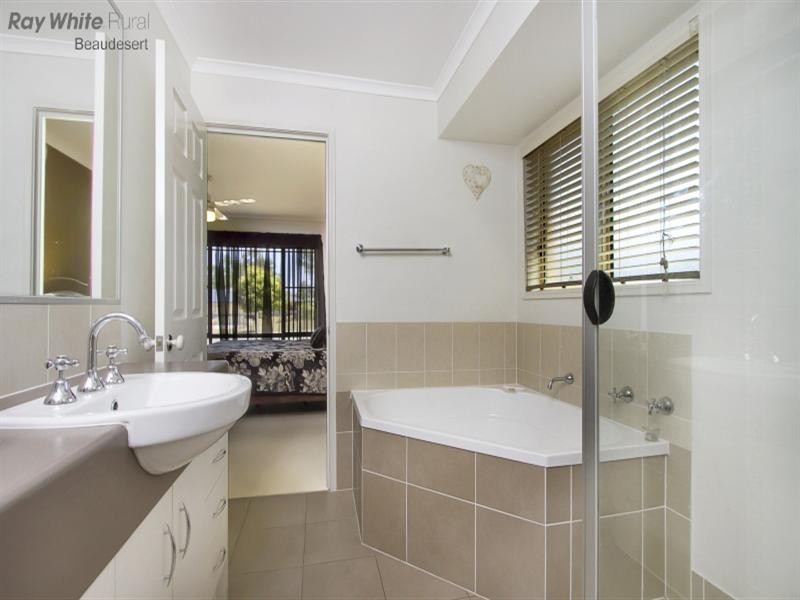 19 Parkhurst Place, Gleneagle QLD 4285