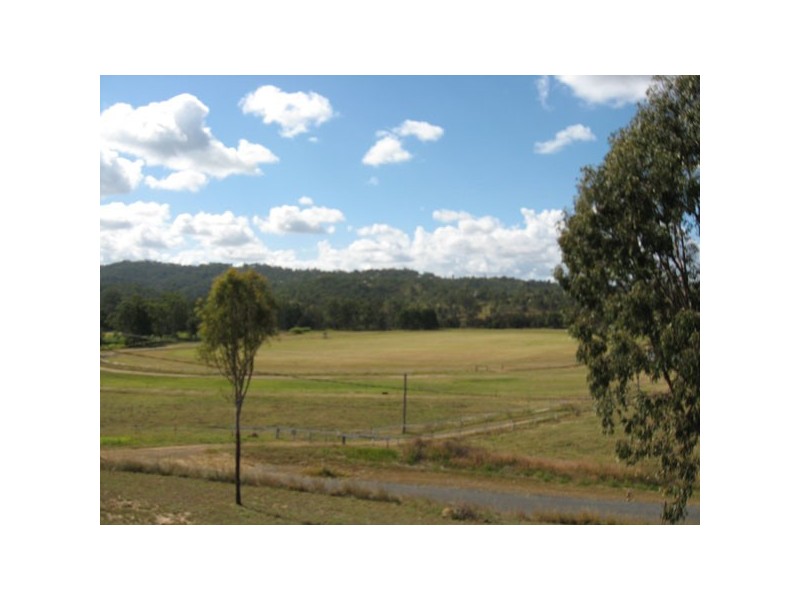 50 Walker Drive, Kooralbyn QLD 4285