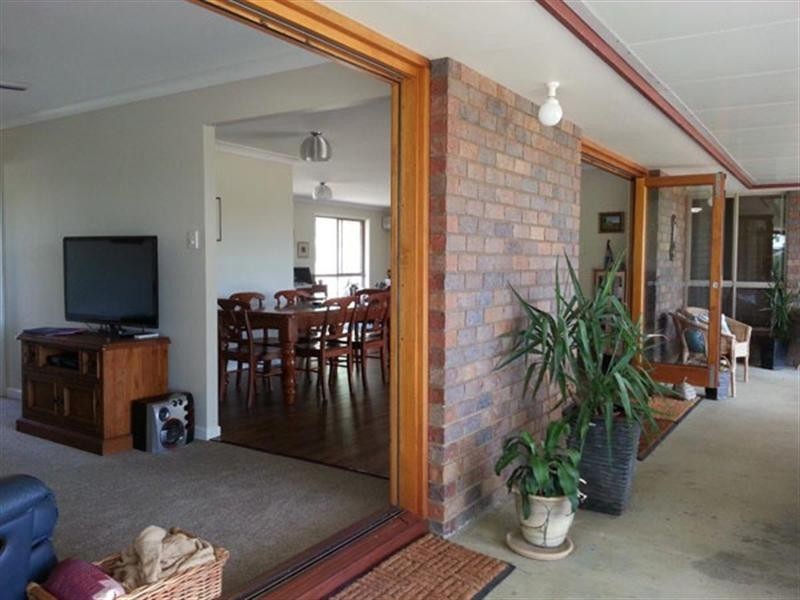Laravale QLD 4285