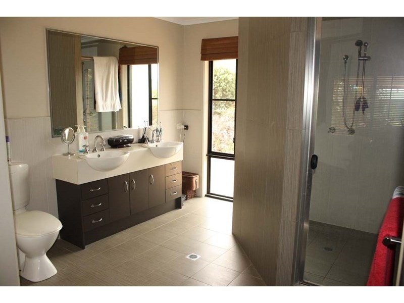 16-18 Oakdale Court, Gleneagle QLD 4285