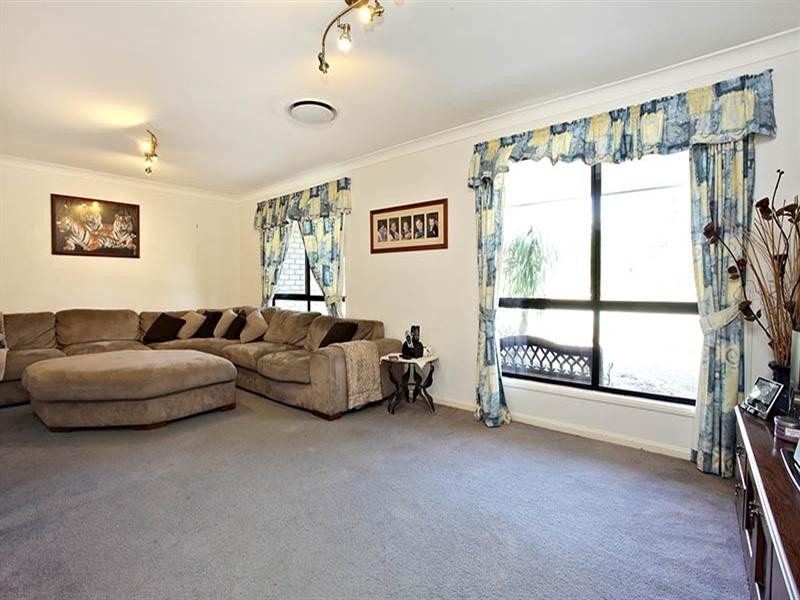 68 Racecourse Place, Tamborine QLD 4270