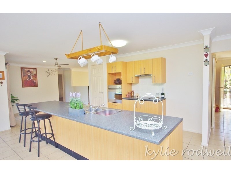 43 Borrowdale Court, Mundoolun QLD 4285