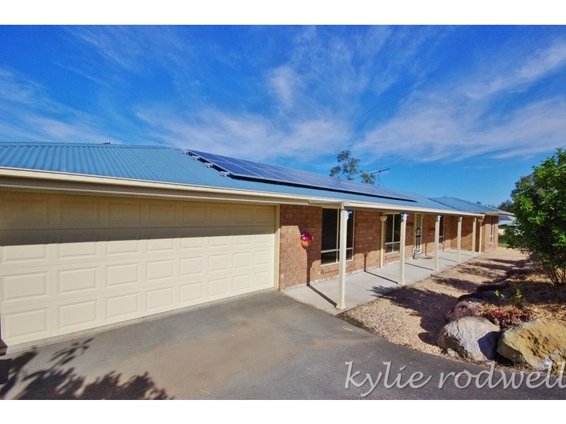 43 Borrowdale Court, Mundoolun QLD 4285
