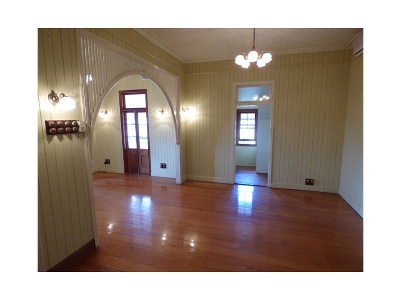 15 Albert Street, Beaudesert QLD 4285