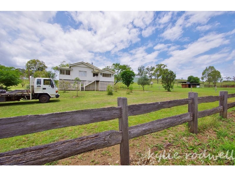 933 Carneys Creek Road, Croftby QLD 4310