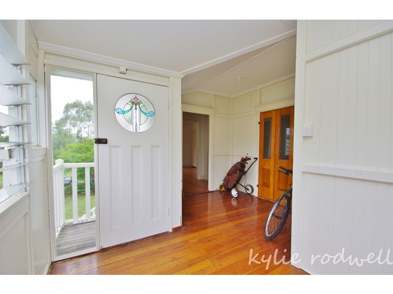 933 Carneys Creek Road, Croftby QLD 4310