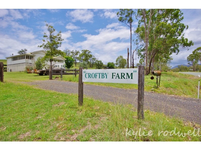 933 Carneys Creek Road, Croftby QLD 4310