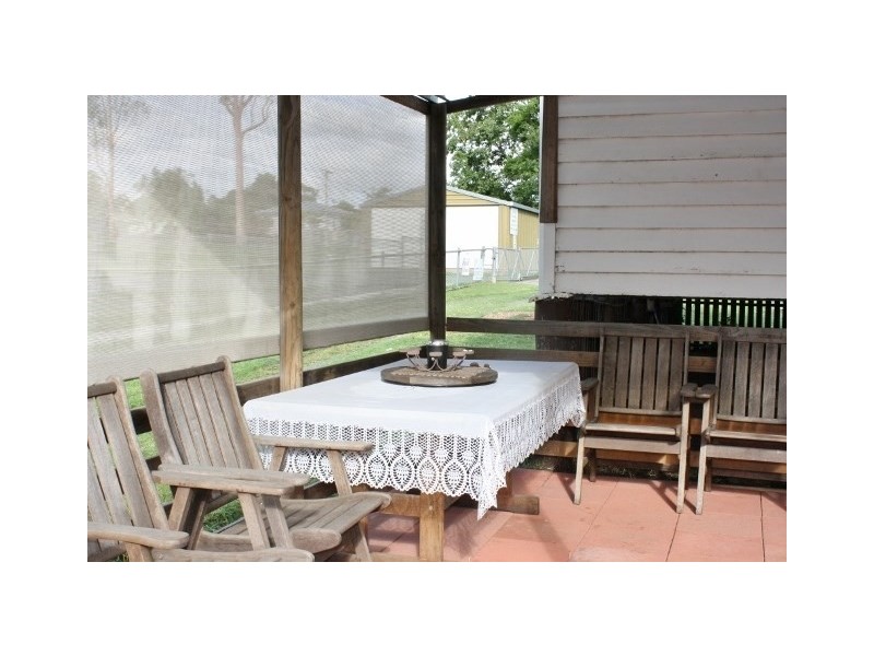 8 Ecole Street, Beaudesert QLD 4285