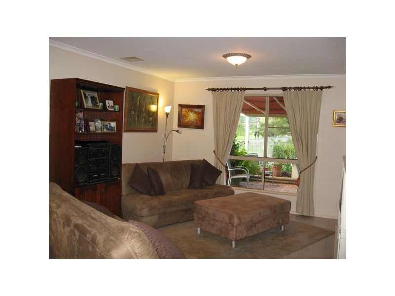 25-27 Walker Drive, Kooralbyn QLD 4285