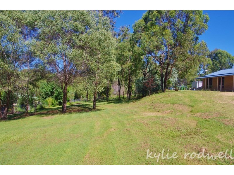 17 Barker Place, Kooralbyn QLD 4285
