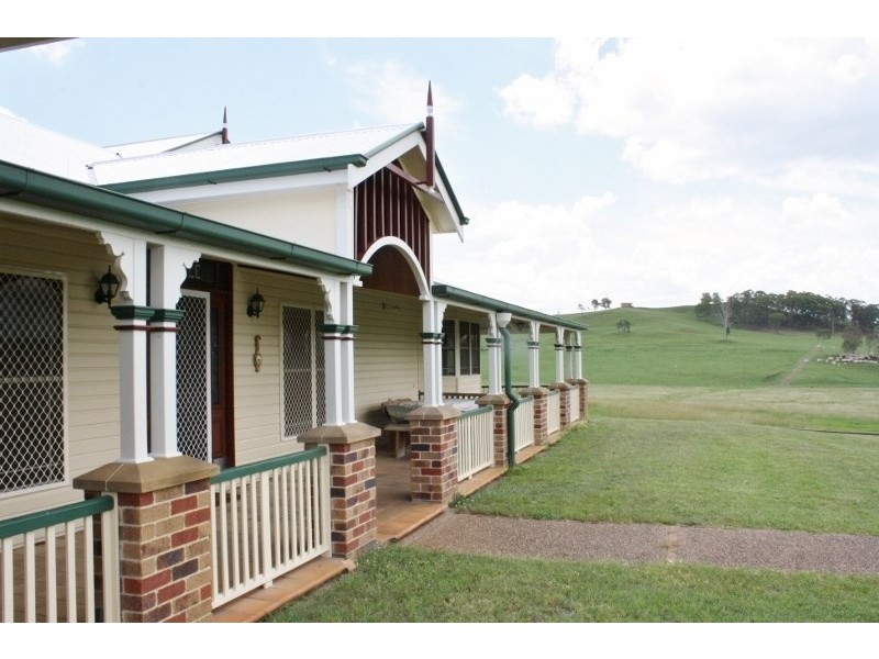 ‘Oakvale’ 181 Strong Road (off Fedamore Rd), Christmas Creek QLD 4285