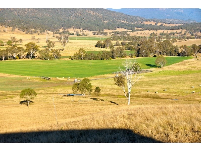 ‘Oakvale’ 181 Strong Road (off Fedamore Rd), Christmas Creek QLD 4285