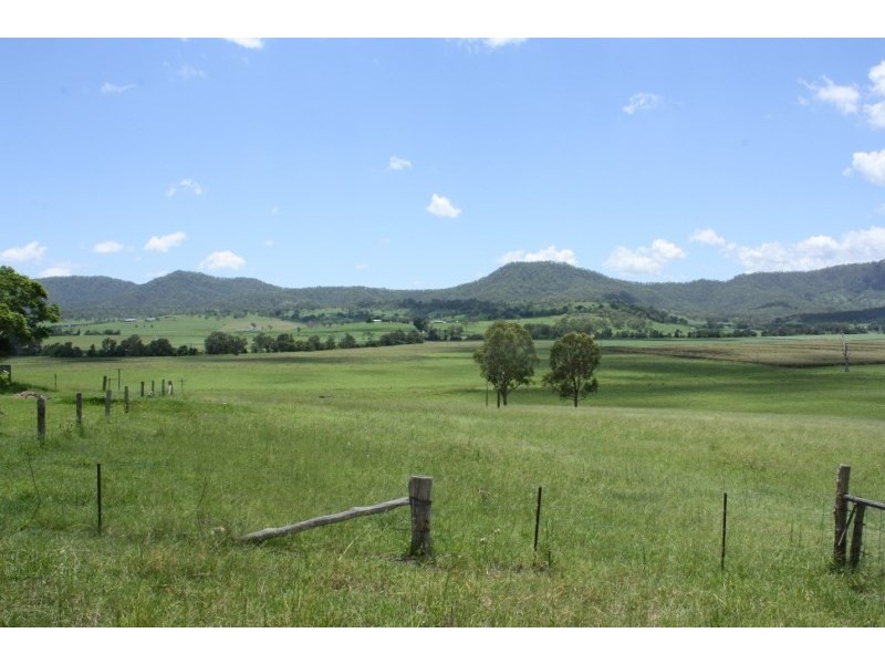 306 Tramway Road, Christmas Creek QLD 4285