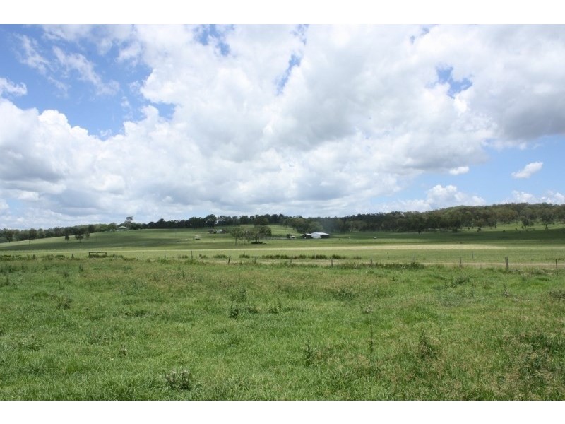 306 Tramway Road, Christmas Creek QLD 4285