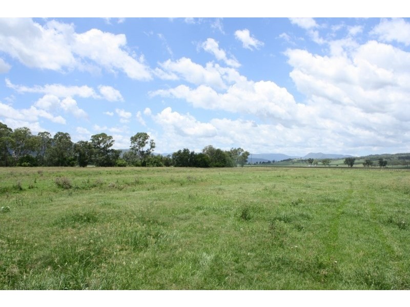 306 Tramway Road, Christmas Creek QLD 4285