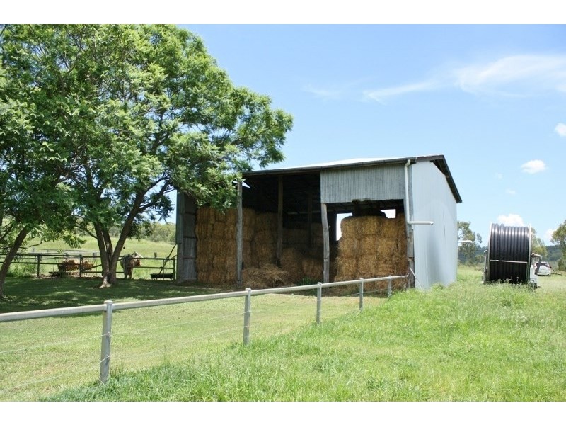 ‘Oakvale’ 181 Strong Road (off Fedamore Rd), Christmas Creek QLD 4285