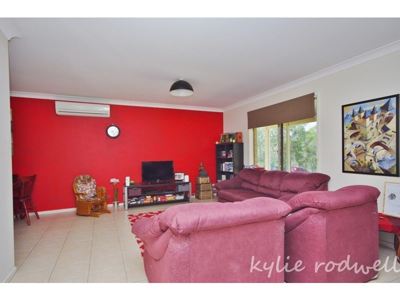 17 Barker Place, Kooralbyn QLD 4285